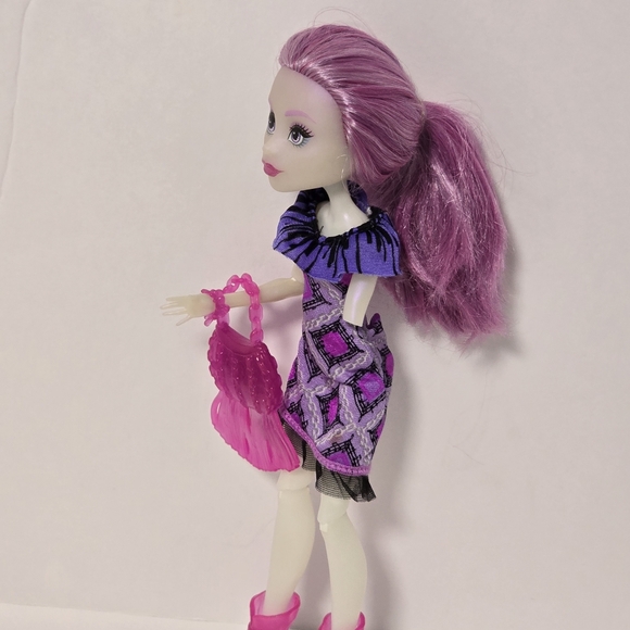 Monster High DPL86 2015 First Day of School Ari Huntington Doll & Accessories - Picture 3 of 9